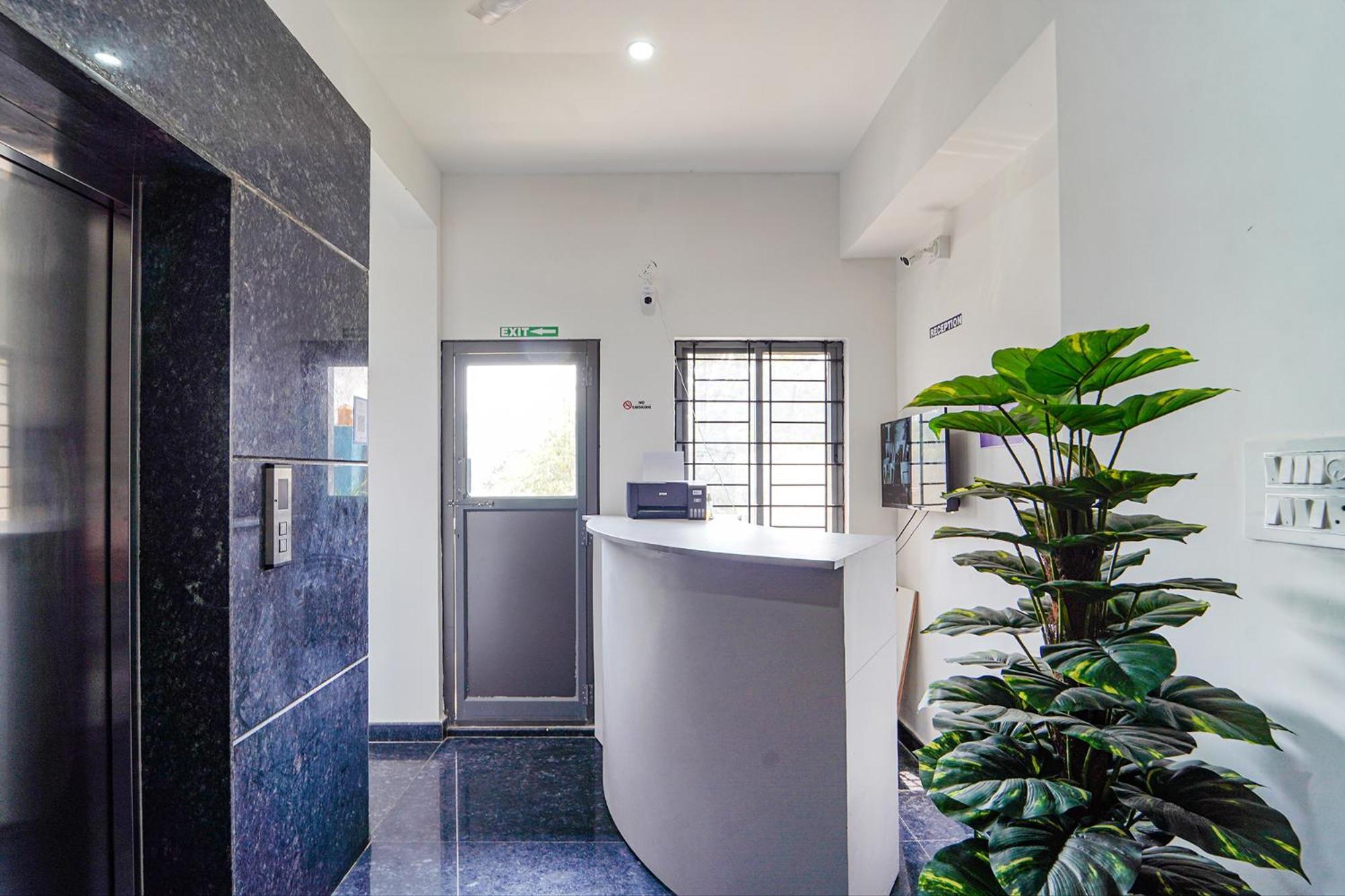 Fabhotel Metro Suites - Nr Esi Hospital Bangalore Eksteriør billede